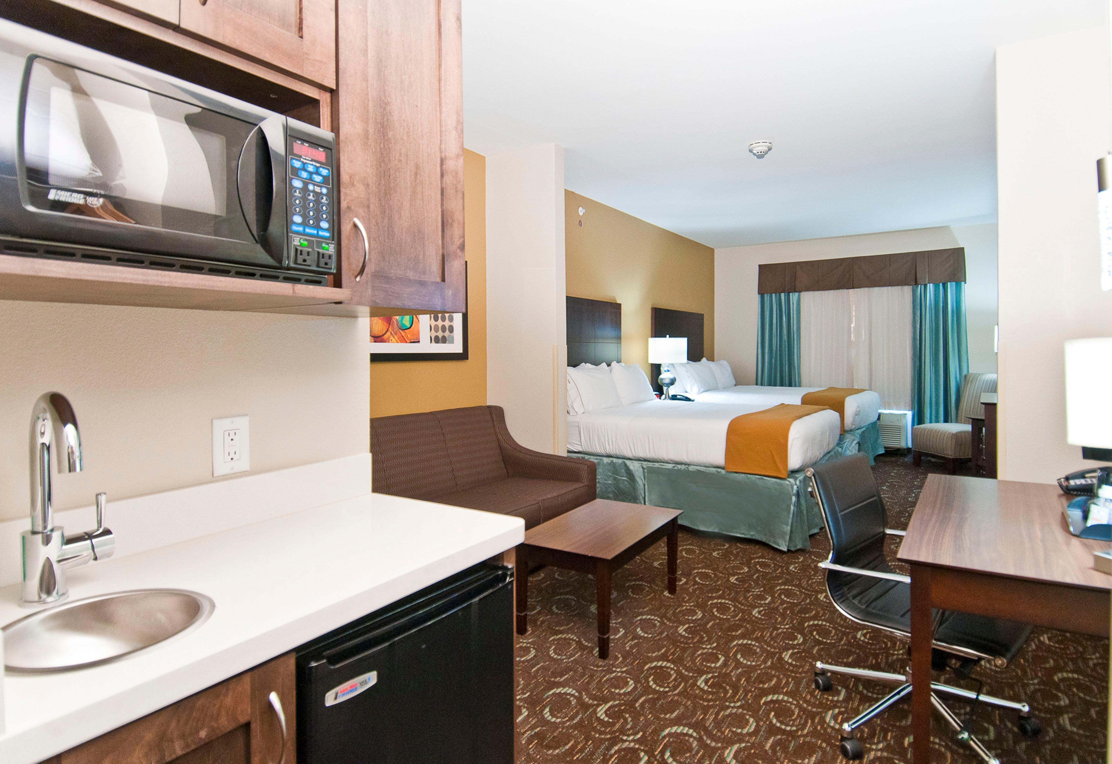 Holiday Inn Express & Suites San Antonio Frost Bank Center By Ihg Buitenkant foto