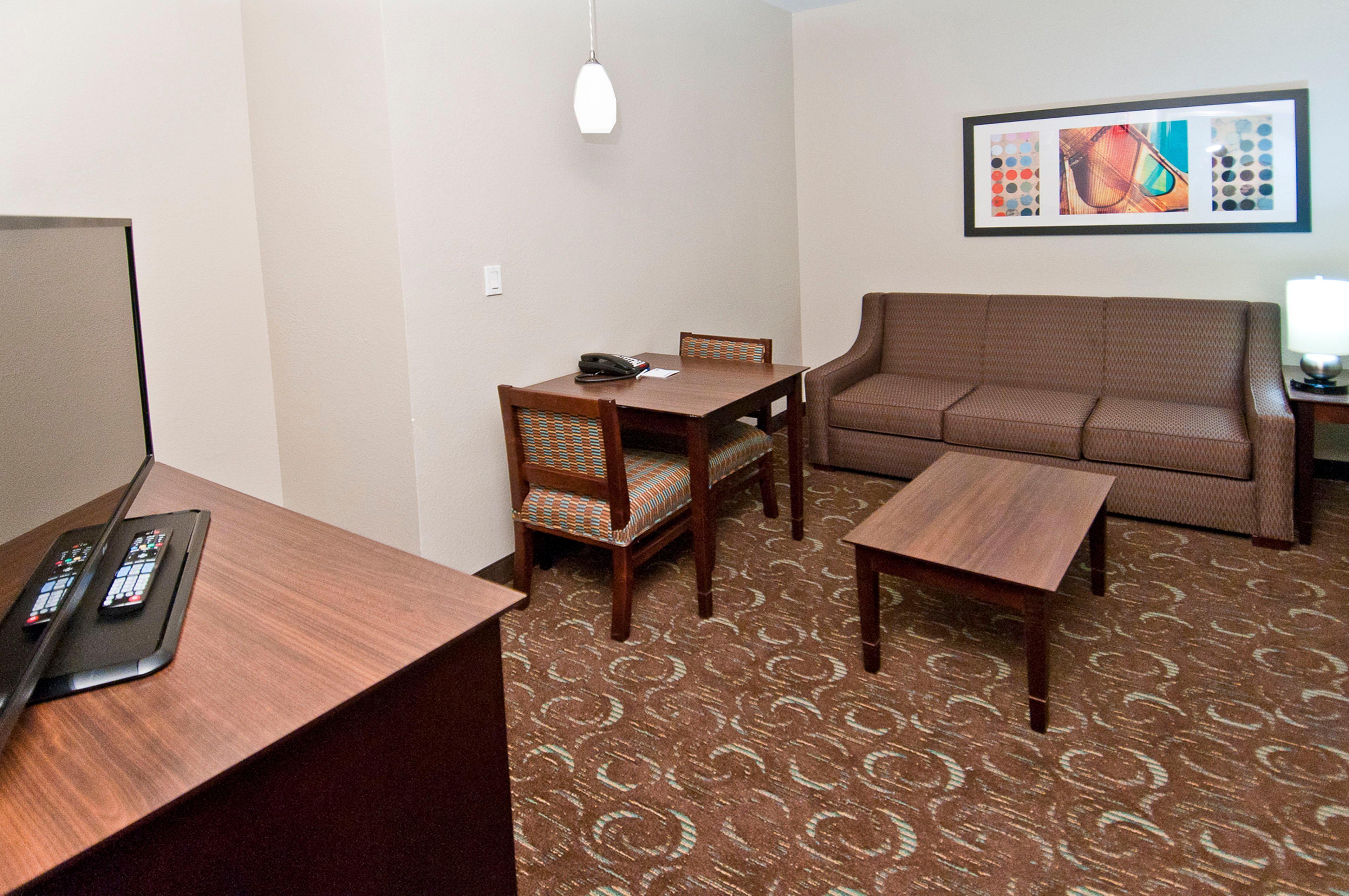 Holiday Inn Express & Suites San Antonio Frost Bank Center By Ihg Buitenkant foto