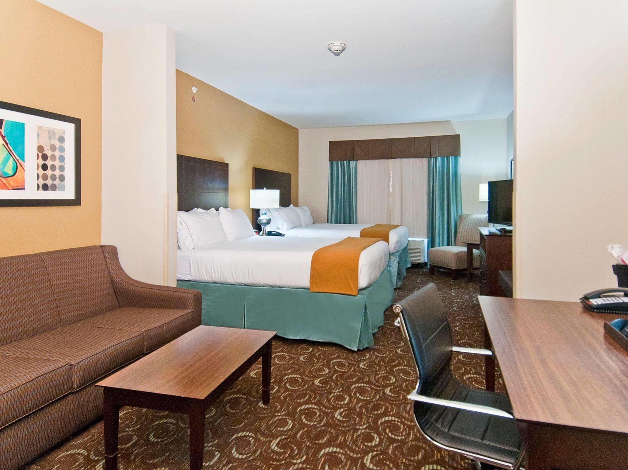 Holiday Inn Express & Suites San Antonio Frost Bank Center By Ihg Buitenkant foto